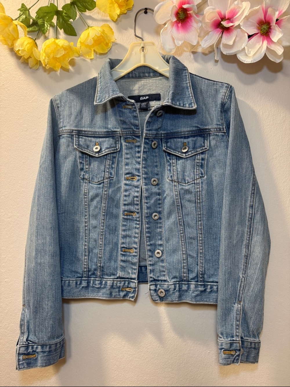 GAP Women's Light Blue Denim Jacket